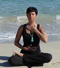 Bild "Willkommen:Meditation-Ruth-200.jpg"