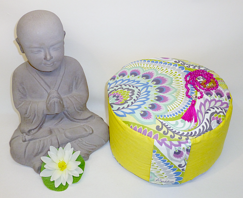 Bild "Willkommen:Yogakissen-Sherab-1-500_ji.png"