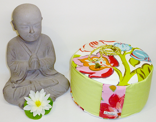 Bild "Yogakissen Meditationskissen:Yogakissen-Lahmo-1-500_ji.png"