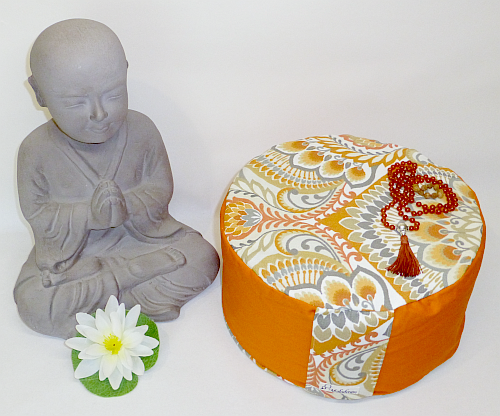 Bild "Yogakissen Meditationskissen:Yogakissen-Tsomo-1-500_ji.png"
